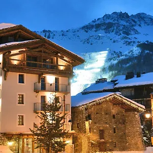 https://maison-de-famille-les-5-freres.hotels-rhonealpes.com